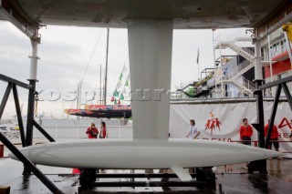 Valencia, 01 04 07. 32nd Americas Cup . Unveiling Day. Areva Challenge.  Keel (FRA 93). .