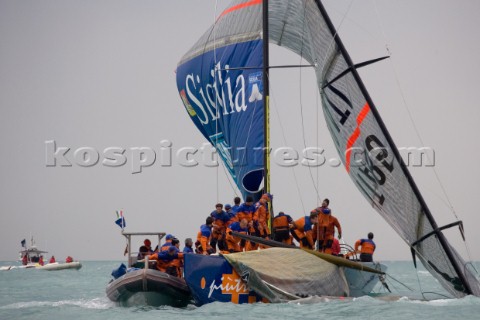 Valencia 04 04 2007 Louis Vuitton ACT 13 39 Dismasted sequence