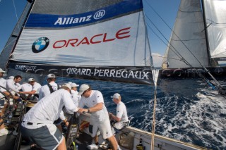 Crew work and teamwork onboard BMW Oracle