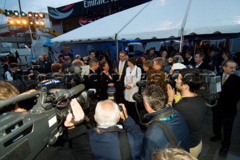 NZ prime Minister Helen Clark and Rita Barbera Mayor of Valencia are surrounded by an international 