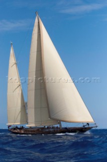 Maxi Yacht Rolex Cup 2009 is the best maxi sailing regatta in the calendar, featuring dramatic action and big sailing and racing boats on the blue water of Costa Smeralda