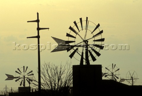 Traditional wind turbine