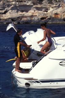 Stowing jetski on Fairline Targa 48