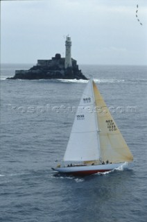 Rolex Fastnet Race 2001. The Solent, Cowes, Isle of Wight, UK. Organised by the RORC, the race starts in Cowes, rounds the famous Fastnet Lighthouse in Ireland, with a finish in Plymouth, UK.