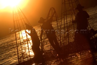 Inle Lake, Myanmar (Burma) 11 01 07    Traditional fishing boats