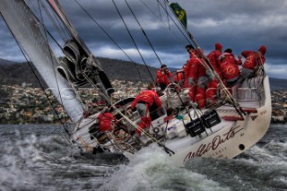 Sydney, 28-12-2008  Rolex Sydney Hobart Yacht Race 2008  Wild Oats XI on the layline to the finish In Hobart