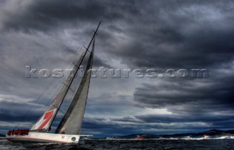 Sydney 28122008  Rolex Sydney Hobart Yacht Race 2008  Wild Oats XI on the layline to the finish In H