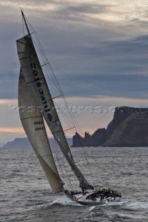 INVESTEC LOYAL, Sail n: 99999, Owner: Sean Langman, State: NSW, Division: IRC, Design: Elliott 35 approcing Tasman Island