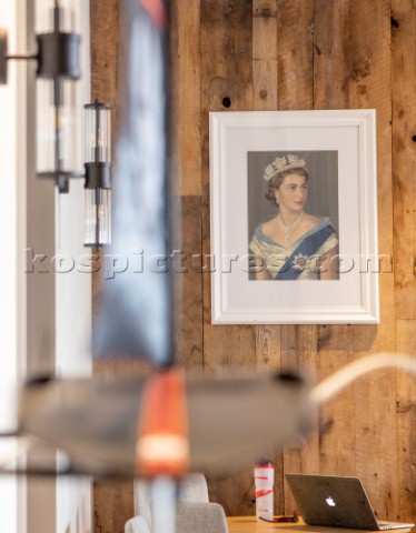 Portrait photo of Her Majesty The Queen in the RNZYS Royal New Zealand Yacht Squadron