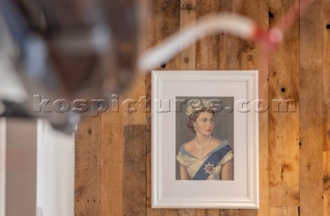 Portrait photo of Her Majesty The Queen in the RNZYS Royal New Zealand Yacht Squadron