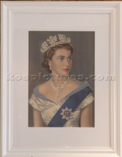 Portrait photo of Her Majesty The Queen in the RNZYS (Royal New Zealand Yacht Squadron)