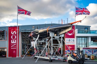 Shore Team crane launch INEOS