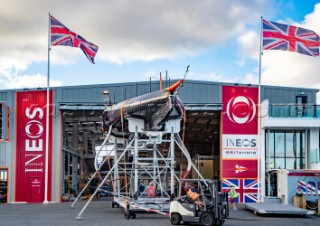 Shore Team crane launch INEOS