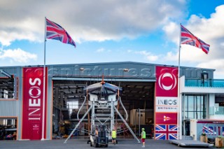 Shore Team crane launch INEOS