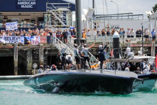 29/01/21 - Auckland (NZL)36th Americaâ€™s Cup presented by PradaPRADA Cup 2021 - DocksideNew York Yacht Club American Magic Base with supporters