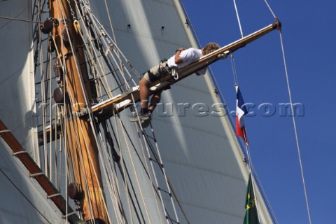 Les Voiles de SaintTropez 2011  bowman sleeping on the spreader 100ft above the deck