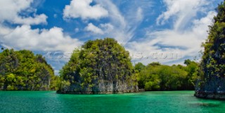 Cruising in Indonesia, uninhabited island Penemu island