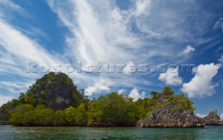 Cruising in Indonesia, uninhabited island Penemu island