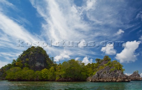 Cruising in Indonesia uninhabited island Penemu island