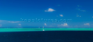 Small white boat in Tahiti