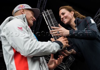 Prize giving ceremonyKate Middleton, Duchess of CambridgeJimmy Spithill, Skipper and Helmsman