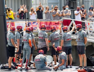 21/02/21 - Auckland (NZL)36th America’s Cup presented by PradaPRADA Cup 2021 - DocksideIneos Team UK with Supporters at dock out