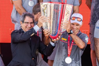 23/02/21 - Auckland (NZL)36th America’s Cup presented by PradaPRADA Cup 2021 - Prizegiving CeremonyAgostino Randazzo (Commodore of the Circolo della Vela Sicilia), Francesco Bruni (Sailor - Luna Rossa Prada Pirelli Team)