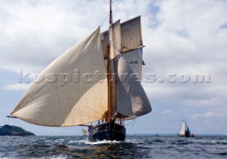 Tall ship La Cancalaise sailing