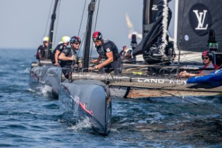 Louis Vuitton Americas Cup World Series 2016 Oman. Land Rover BAR,  Ben Ainslie, Paul Campbell-James, Giles scott,Nick Hutton, David Carr.  Muscat ,The Sultanate of Oman.