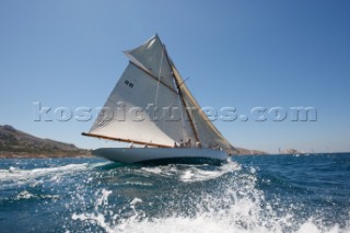 LES VOILES DU VIEUX PORT 2010-MARSEILLE-FRANCE-CLASSIC YACHTS