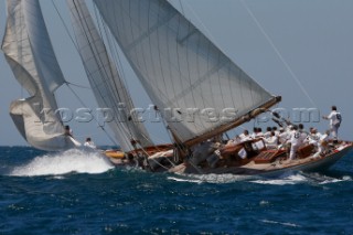 LES VOILES DU VIEUX PORT 2010-MARSEILLE-FRANCE-CLASSIC YACHTS