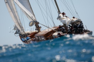 LES VOILES DU VIEUX PORT 2010-MARSEILLE-FRANCE-CLASSIC YACHTS