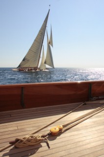 Onboard Lulworth-RÃˆgates Royales de Cannes 2006. Cambria (1929) au large