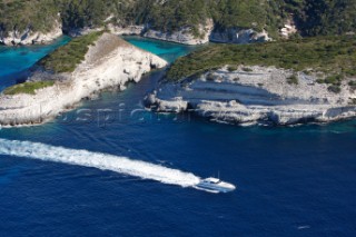 MOTOR YACHT IN SOUTH CORSICA. PERFECT BEACH, BLUE DREAM