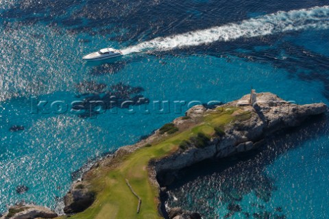 MOTOR YACHT IN SOUTH CORSICA PERFECT BEACH BLUE DREAM